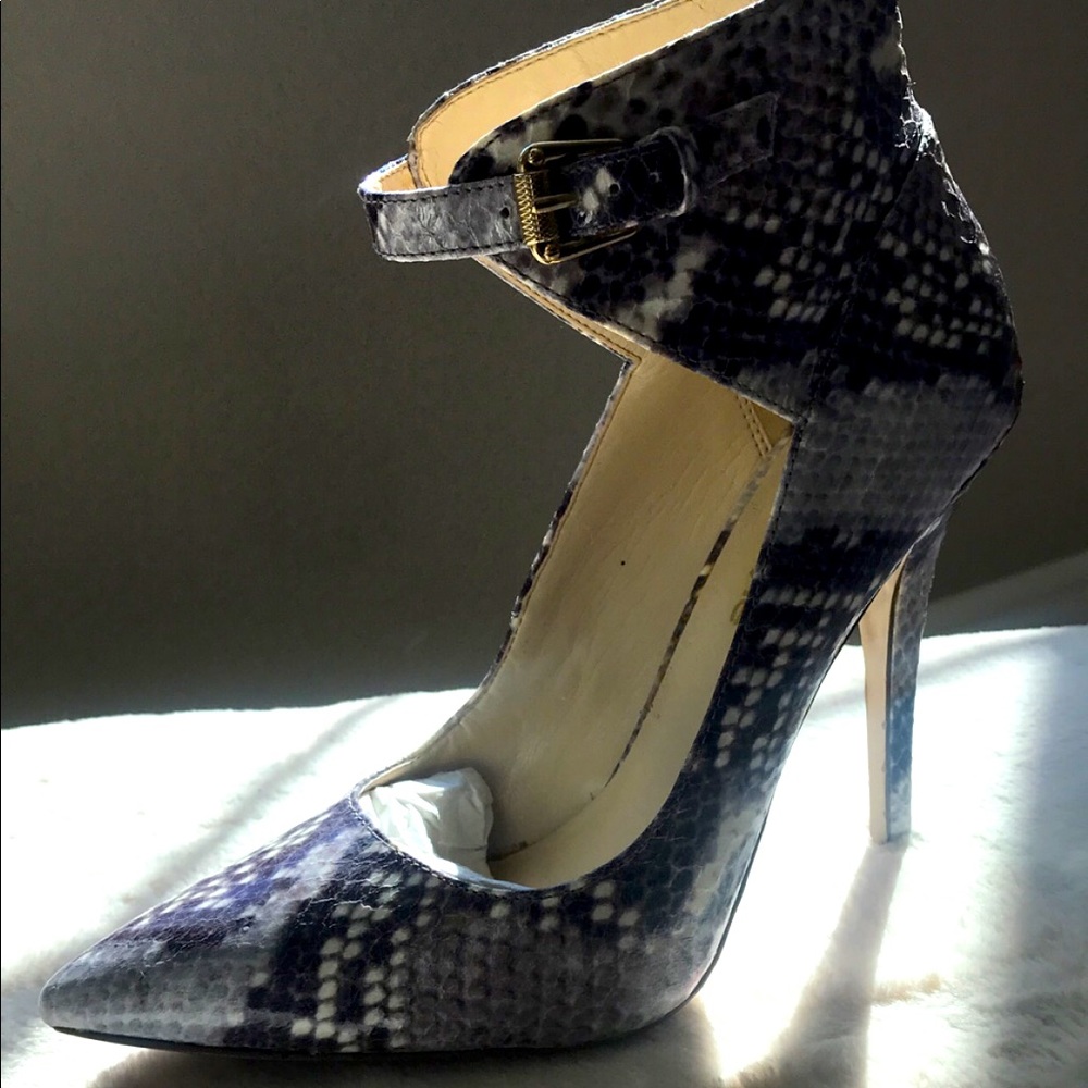 Sexy Sophisticated Snakeskin Tie Around Ankle Heel